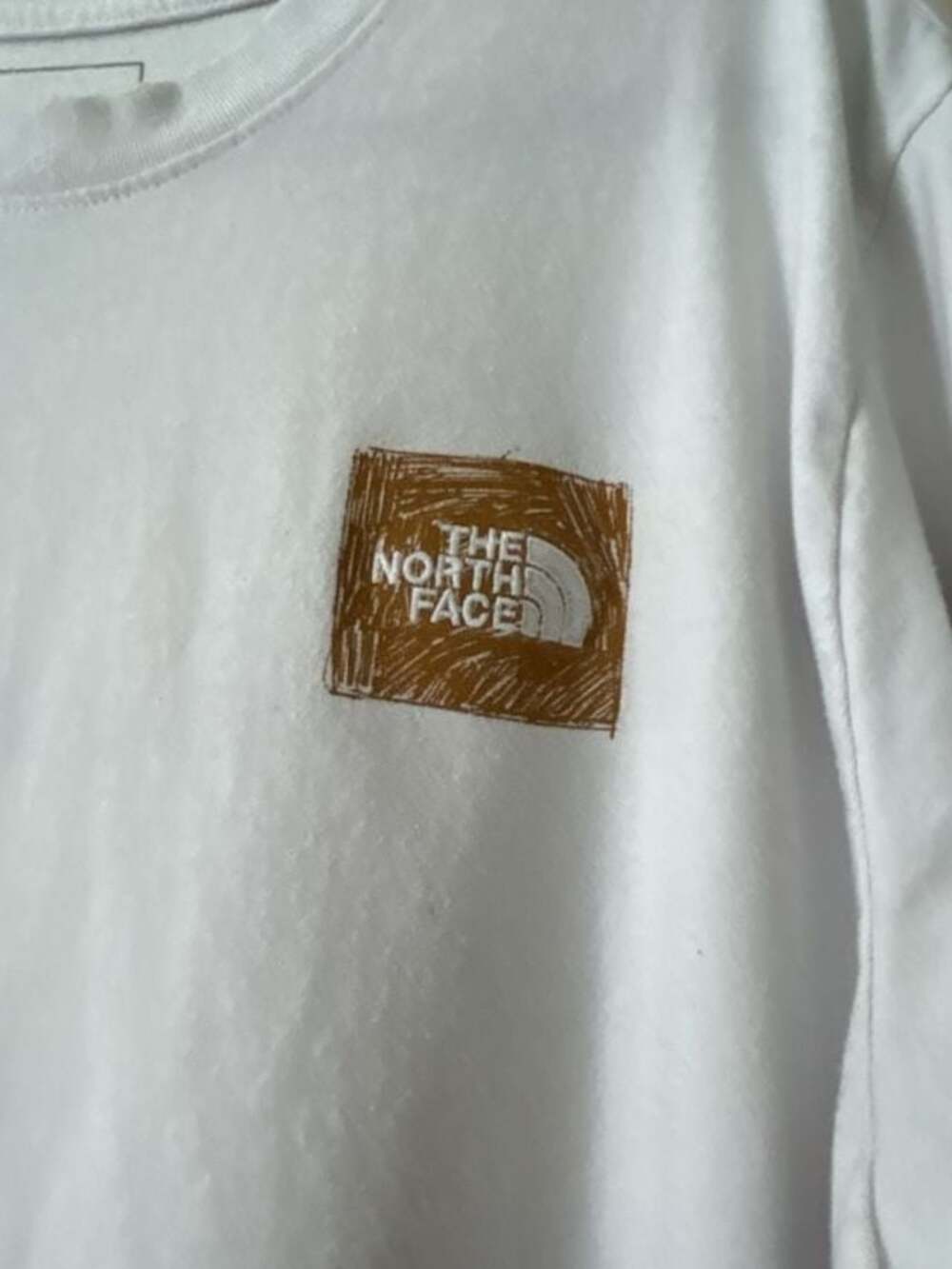 The North Face Men's Long Sleeve Graphic T-Shirt White Size L - Picture 2 of 10